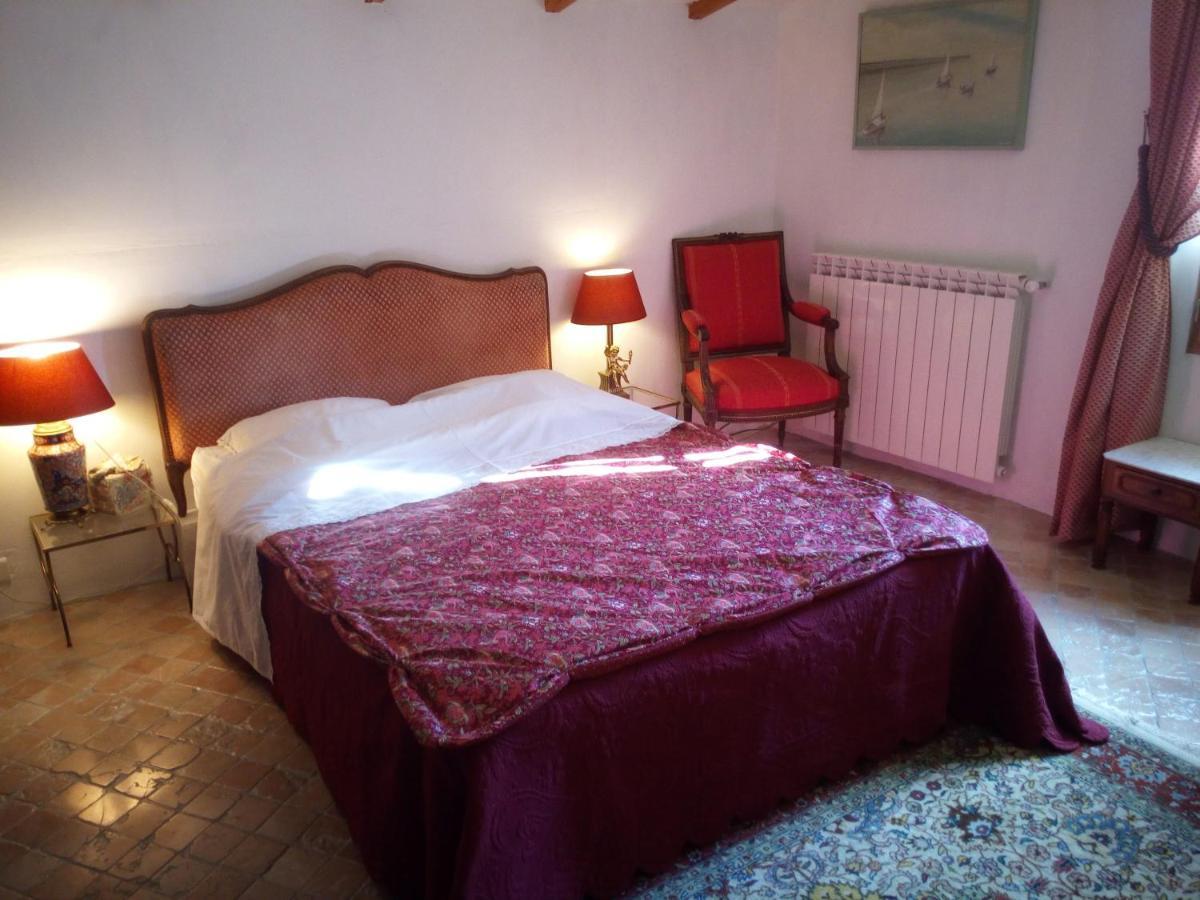 Roubies Bed & Breakfast Mons  Exterior photo
