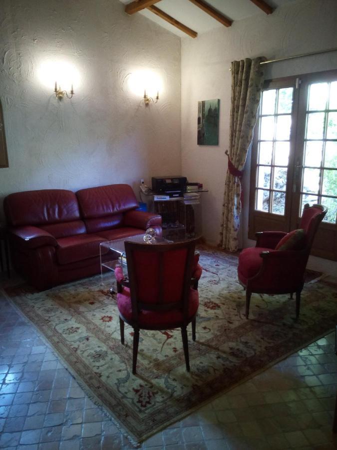 Roubies Bed & Breakfast Mons  Exterior photo